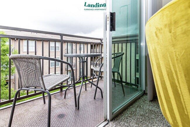 Building Photo - 7373 Valley View Ln