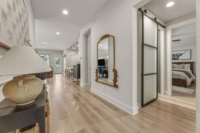 Building Photo - 4505 Post Loop