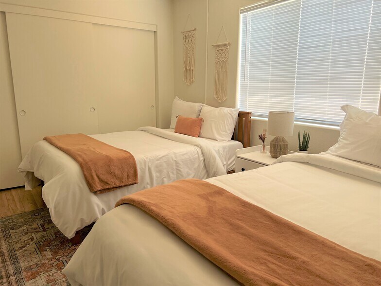 Building Photo - 53170 Avenida Diaz