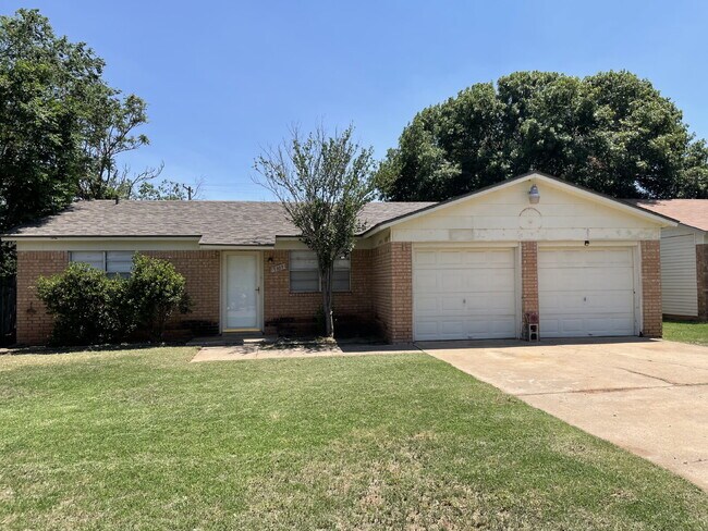 Primary Photo - "Charming 3-Bed Oasis in Lubbock - Spaciou...
