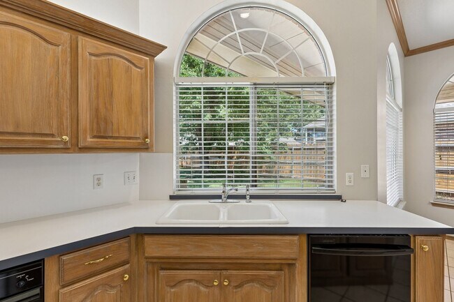 Building Photo - 2725 Blue Quail Pass