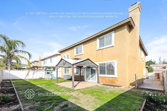 Building Photo - 34208 Pinehurst Dr