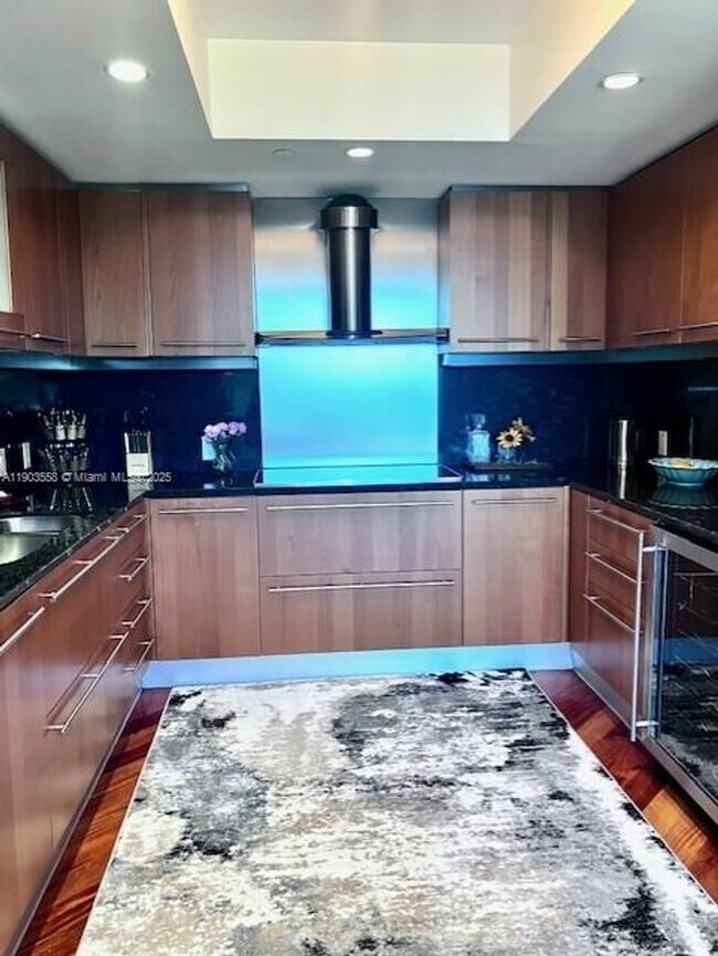 Building Photo - 9401 Collins Ave