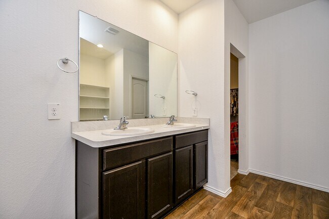 Building Photo - 21602 Zydeco Ct