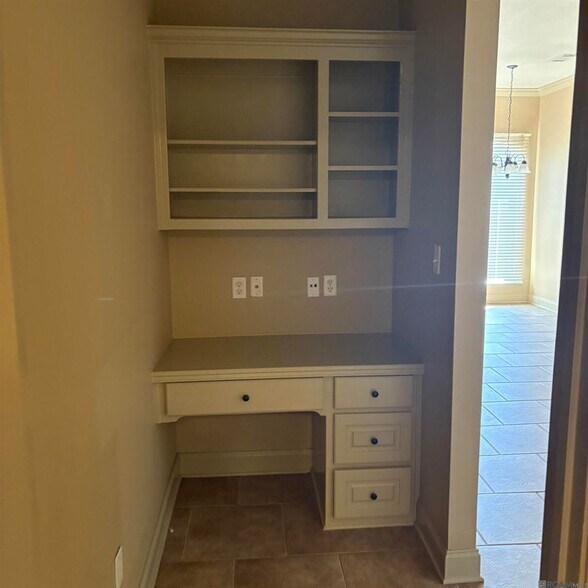 Building Photo - 2924 Nicholson Lake Dr