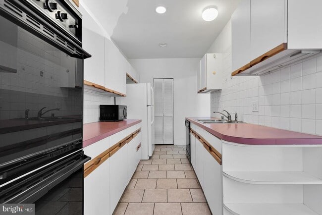 Building Photo - 1710 37th St NW