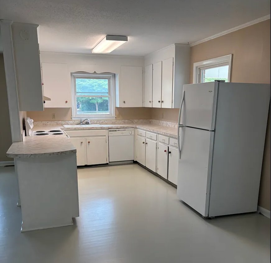 Building Photo - 4905 College Acres Dr