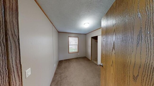 Building Photo - 124 Delta Ave