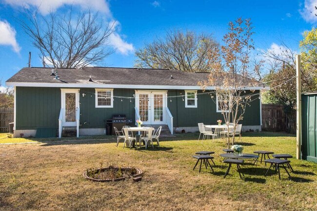 Building Photo - 5706 Tura Ln