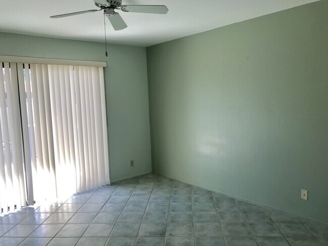 Building Photo - 2273 Los Patos Dr