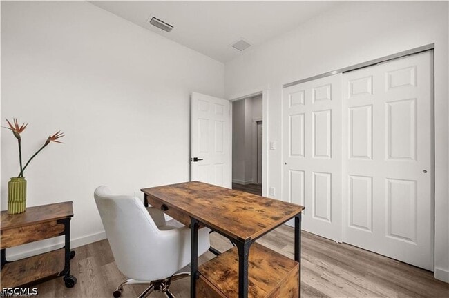 Building Photo - 716 Gordon Ave S