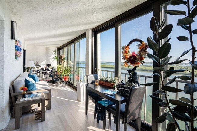 Building Photo - 9397 Midnight Pass Rd