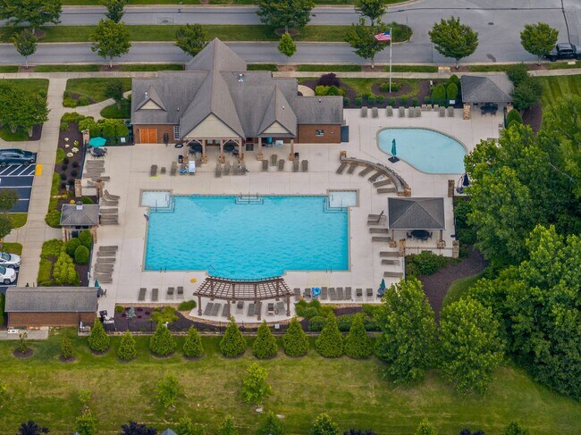 Building Photo - Updated Hermitage townhome, 2BR 2.5 bath, gym, pool, sidewalks, garage, fenced yard, available now!