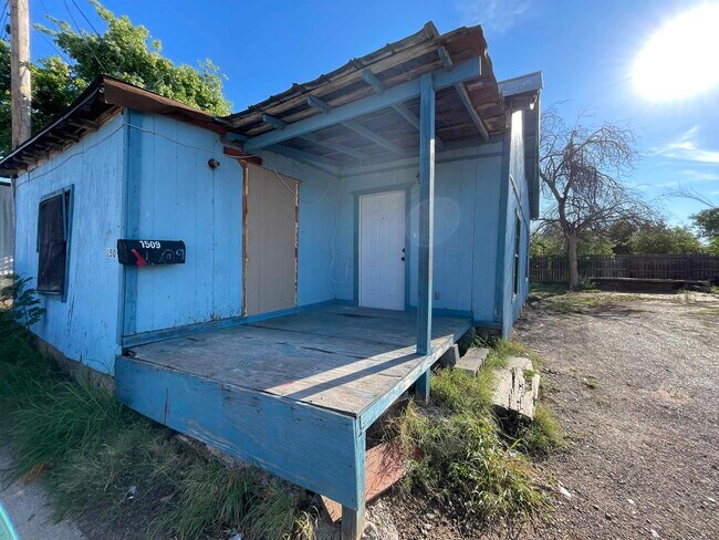 Building Photo - 1509 Monterrey Ave