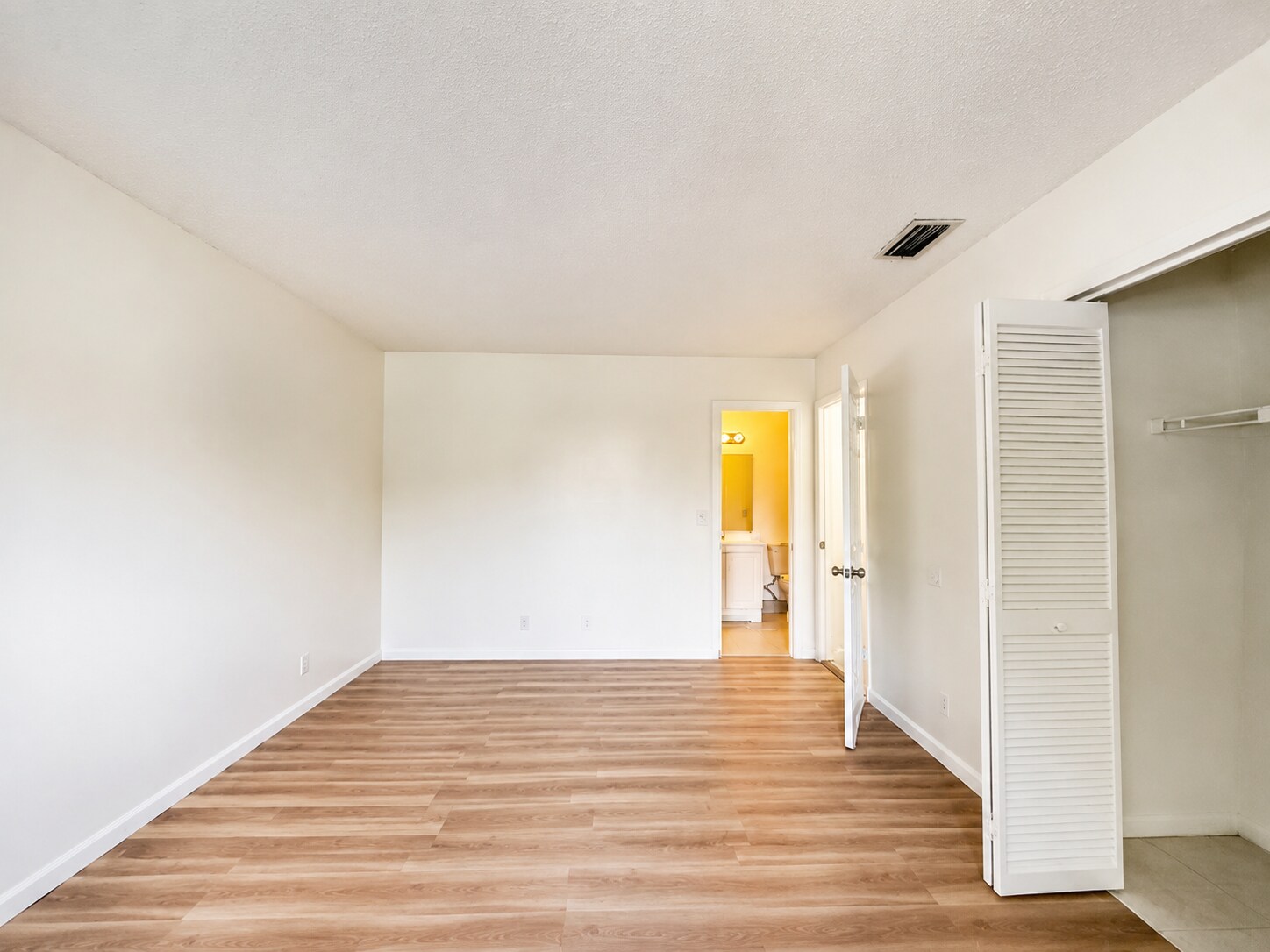 Building Photo - 3120 Collin Dr