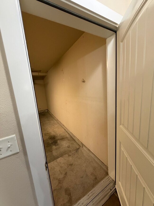 Building Photo - 9965 W Rosecroft Ct