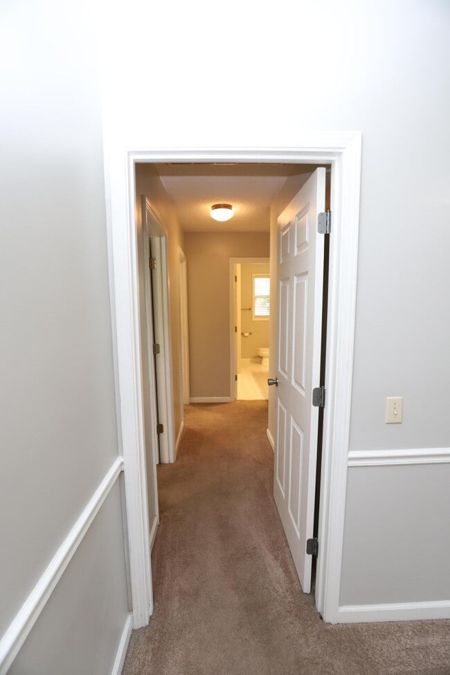 Building Photo - 1450 Morris Way Dr