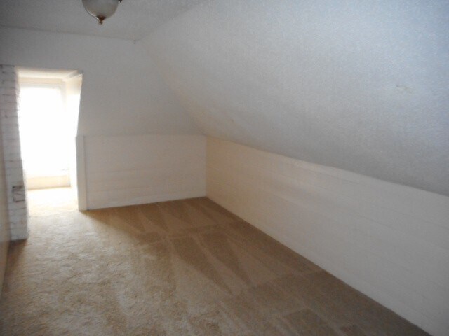 Building Photo - 166-168-168 E 11th Ave