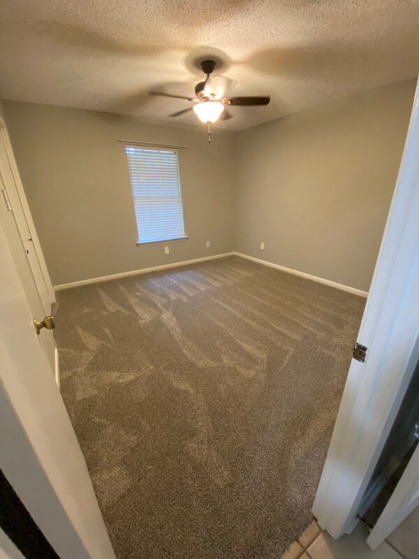 Building Photo - 3320 Lockhaven Dr