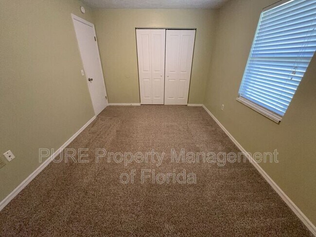 Building Photo - 9 Banyan Course Run