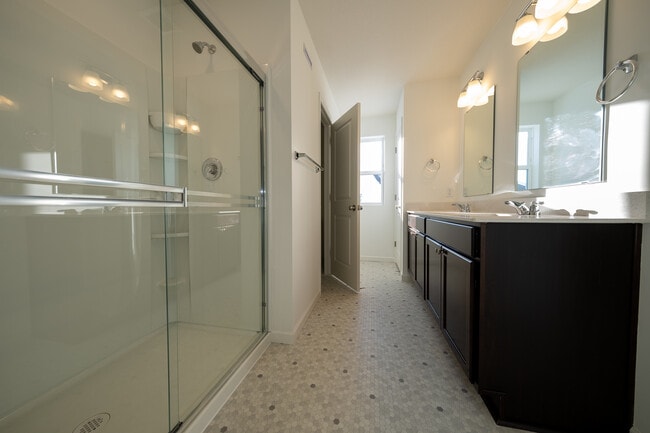 Building Photo - 5885 156th St W