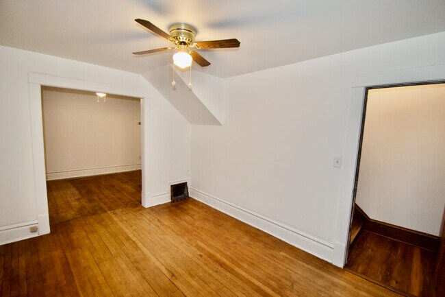 Building Photo - 821 8th St N