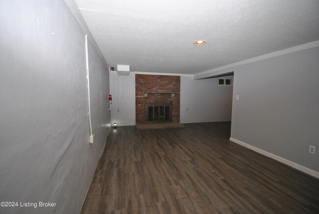 Building Photo - 1910 Janlyn Rd