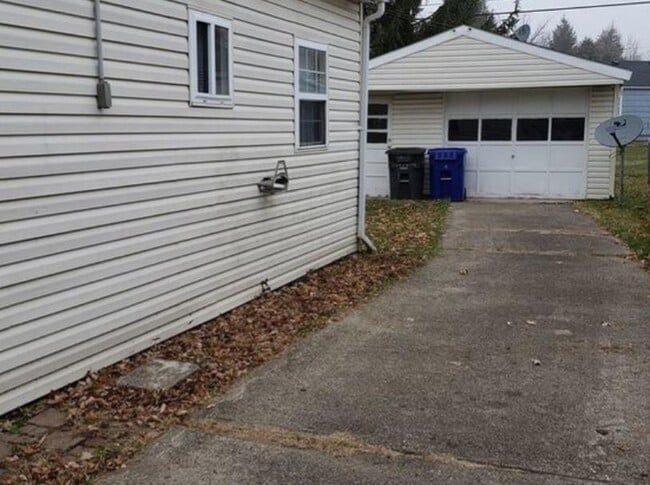 Building Photo - 1404 W North St