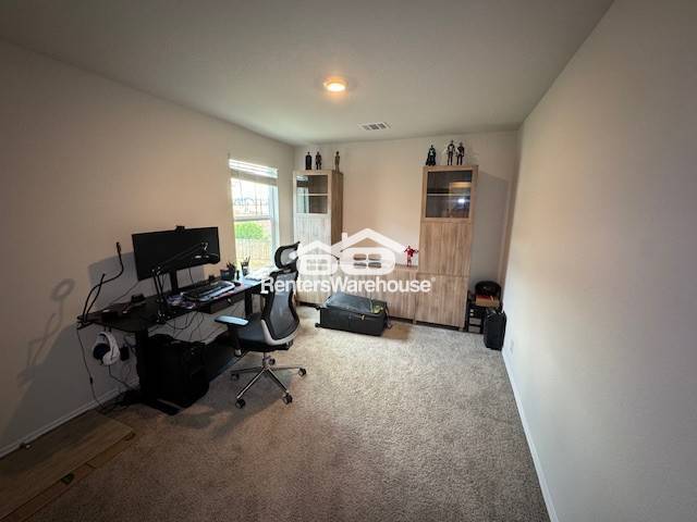 Building Photo - Two Story 4 bedroom / 2.5 bathroom in Whis...