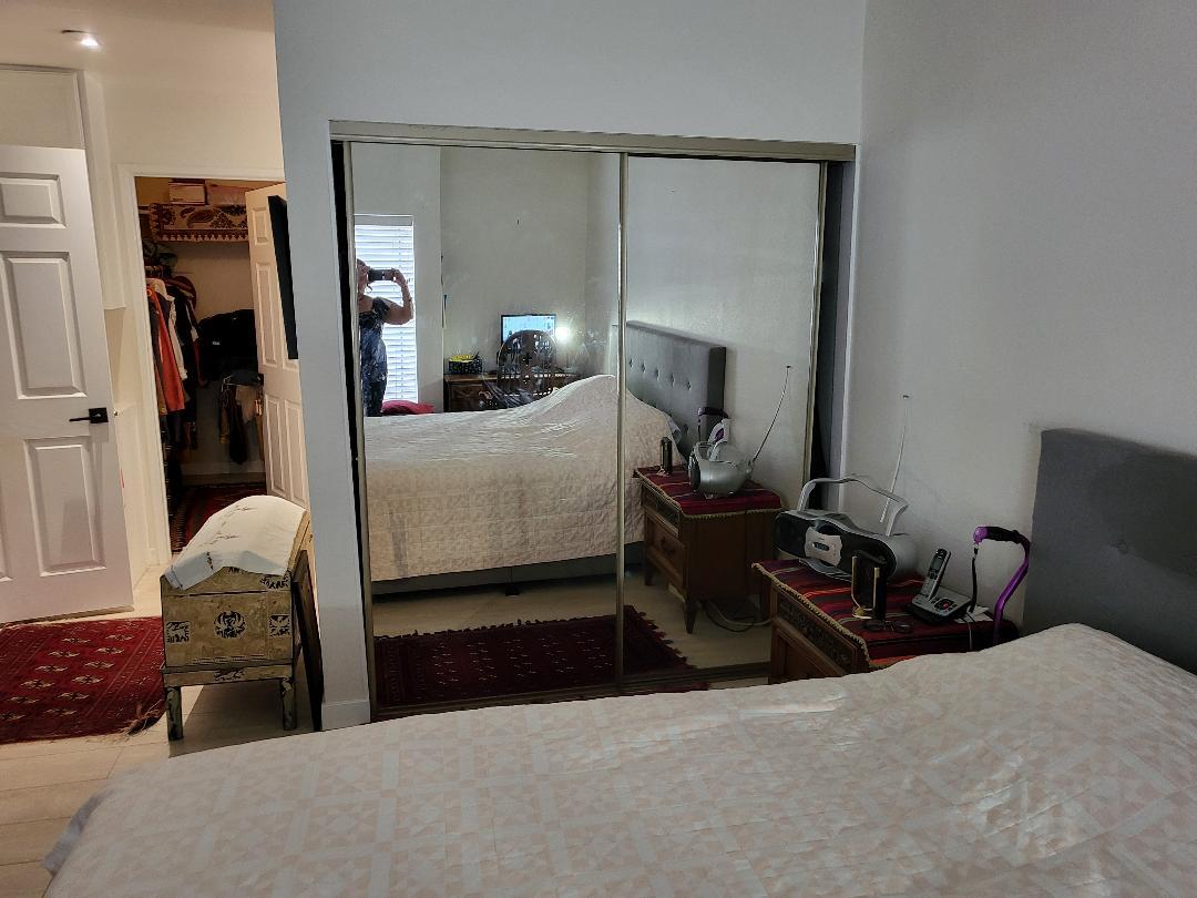 Building Photo - 5420 Sylmar Ave