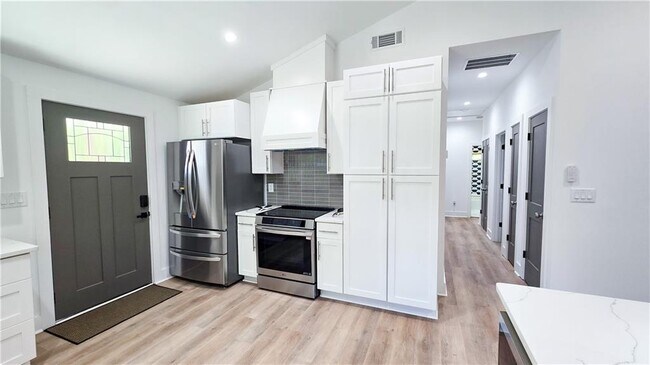 Building Photo - 4014 Boulder Park Dr SW