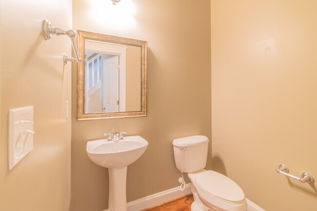 Building Photo - Stunning home in Baxter Village
