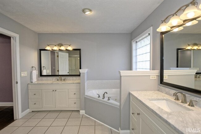 Building Photo - 4422 Wynbrooke Dr