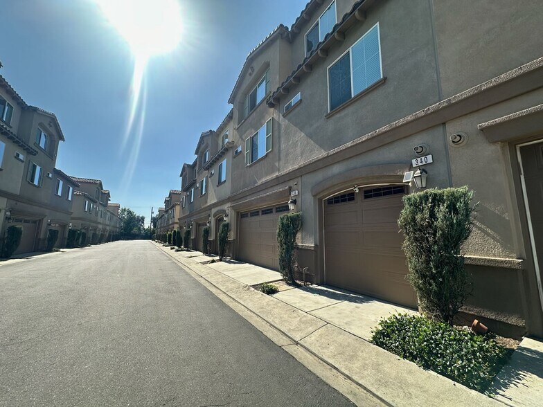 Building Photo - 340 N Fenimore Ave