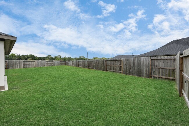 Building Photo - 4911 Pne Hvn Ln