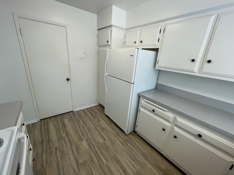 Building Photo - 7369 Elmhurst Pl