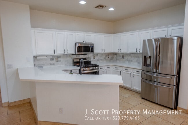 Building Photo - 12209 W Washington St