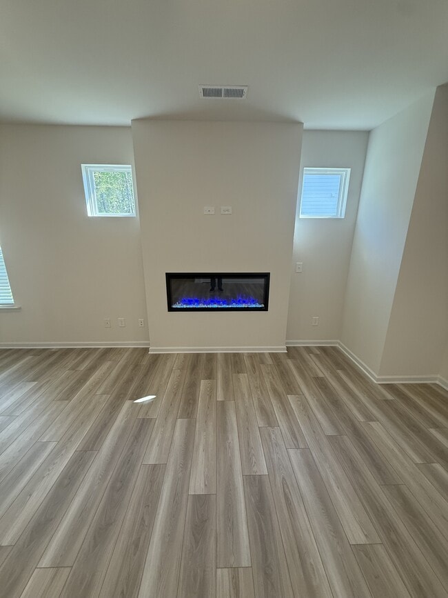 Building Photo - 184 Fair Oak Ln