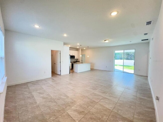 Building Photo - 442 Marion Oaks Course