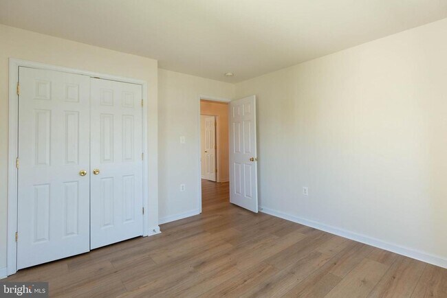 Building Photo - 341 Bullskin St