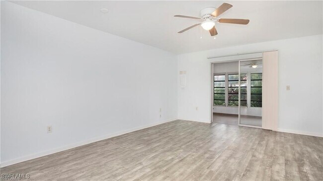 Building Photo - 600 Valley Stream Dr
