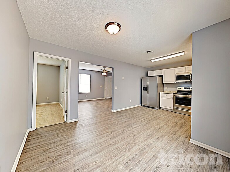 Building Photo - 19 Sterling Ridge Ct