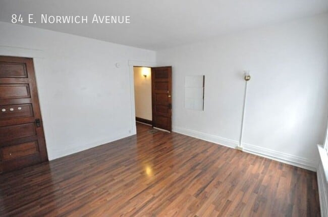 Building Photo - 84 E Norwich Ave