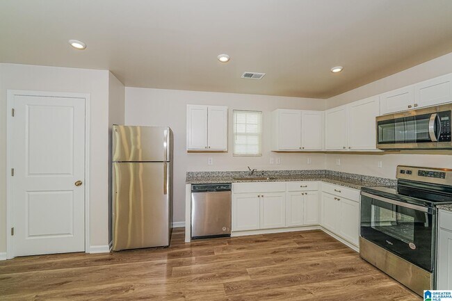 Building Photo - 130 Stevens Cv Dr