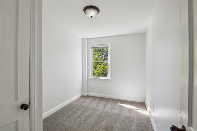 Building Photo - 3627 Elmora Ave
