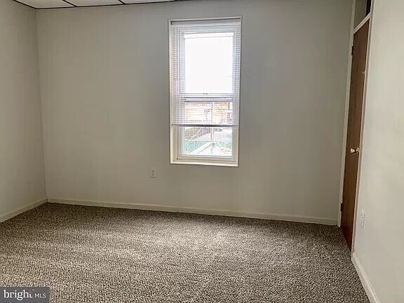 Building Photo - 439 Roxborough Avenue