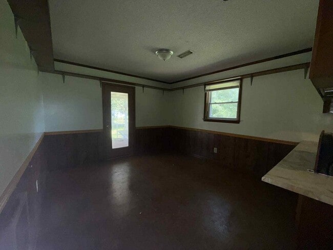 Building Photo - 832 Malvern Rd