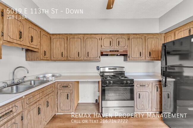 Building Photo - 5019 E 113th St