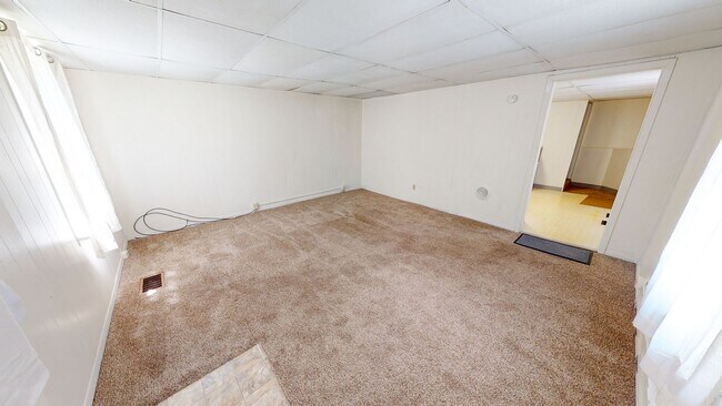 Building Photo - 1 Bed 1 Bath House for Rent in Butler