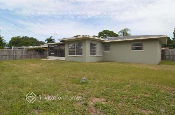 Building Photo - 11124 64th Terrace N